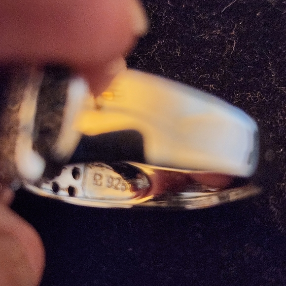 Buckle Ring blue stone accent in 925 Silver. Size 10 - Picture 4 of 6